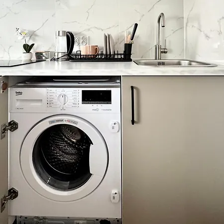 K22 West Sekocinska 13b Warszawa